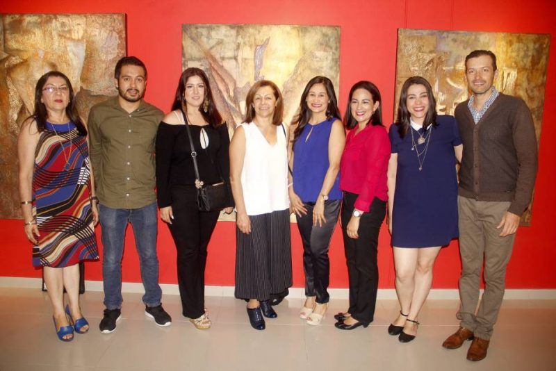 Amparo Caballero, José Cavanzo, Johana Cavanzo, Patricia Ortega, Torcoroma Peñaranda, Sandra Gáfaro, Aura Martínez Caballero y Jhon Manuel Delgado. - Javier Gutiérrez/GENTE DE CABECERA