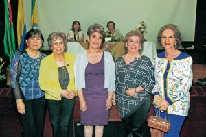 Carmen Dolores Blanco de Durán, Cecilia Reyes de León, Clara Inés Blanco de Galvis (Mujer del año 2016 en Santander), Lilia Amanda Patiño y Hortensia Galvis Ramírez. - Swami Castro/GENTE DE CABECERA