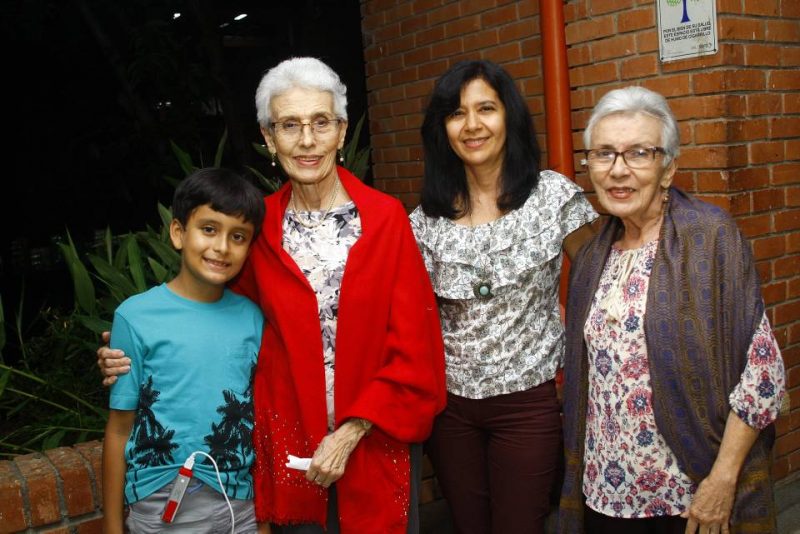 David Fernando Perico Valdez, Constanza Remolina, Luz Adriana Valdez y Gladys Remolina. - César Flórez/GENTE DE CABECERA