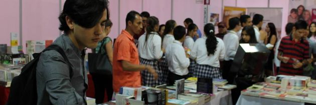 La Unab se viste de feria con Ulibro 2015