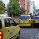 El problema de los taxis mal parqueados